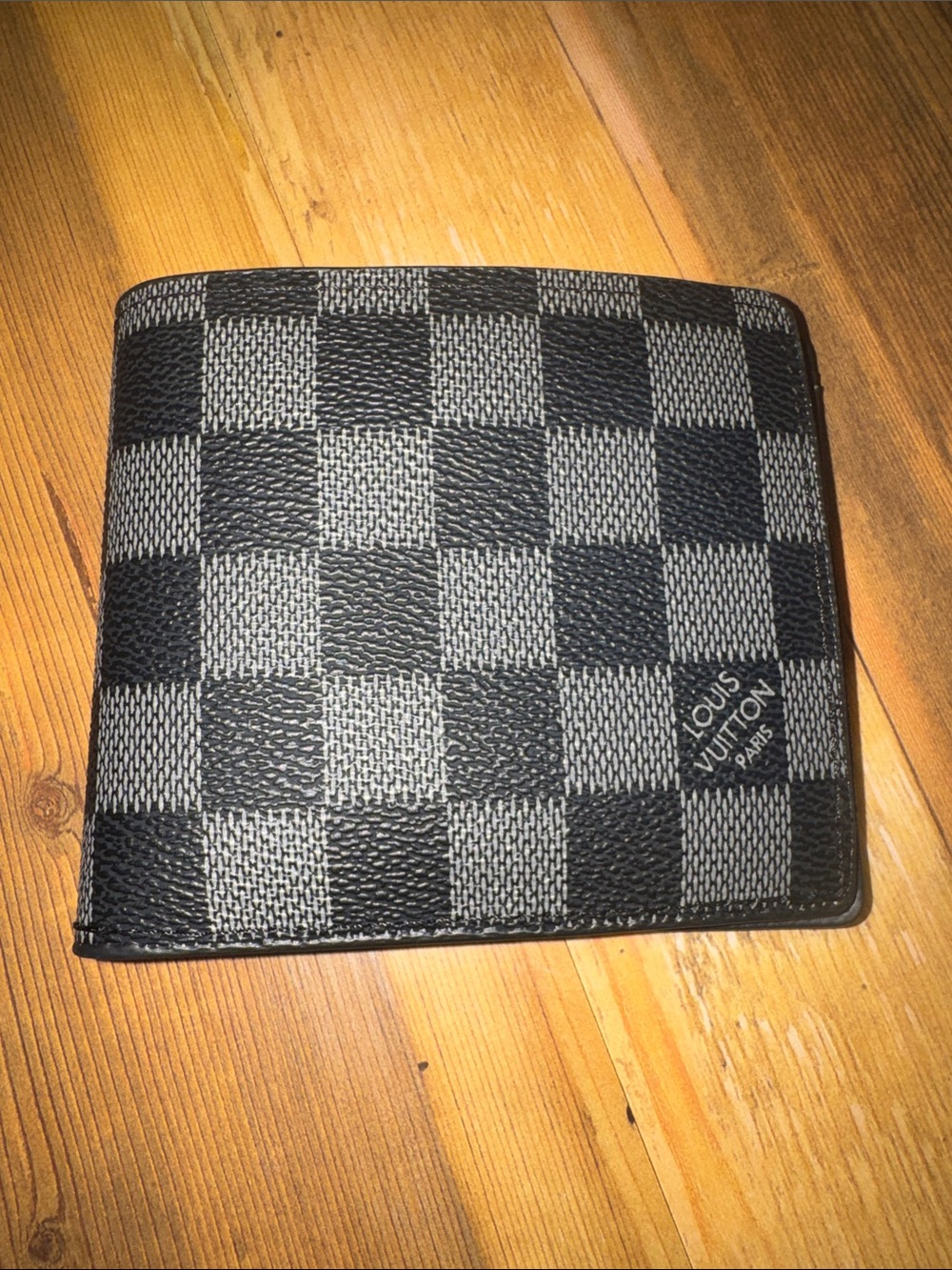 Louis Vuitton Damier Graphite Canvas Men's Bi-Fold Wallet - Black/Gray